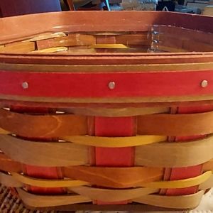 2011 Longaberger 9" Crimson Hill Generations Baske